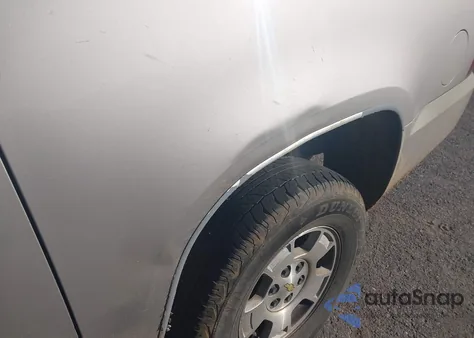 2008 Chevrolet Suburban 1500 Lt z USA, uszkodzony, nr VIN 1GNFK16388R122079